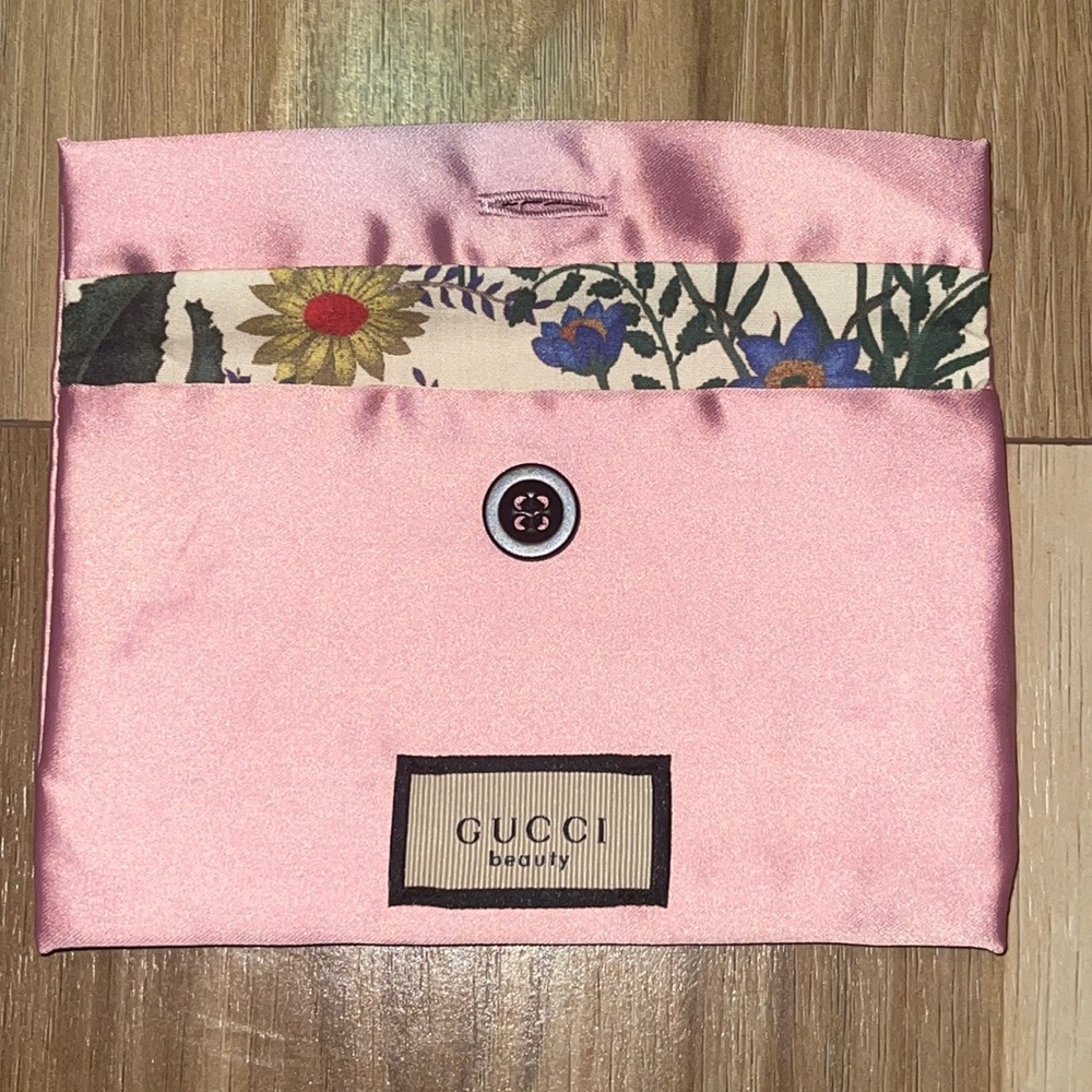 Gucci Beauty bag